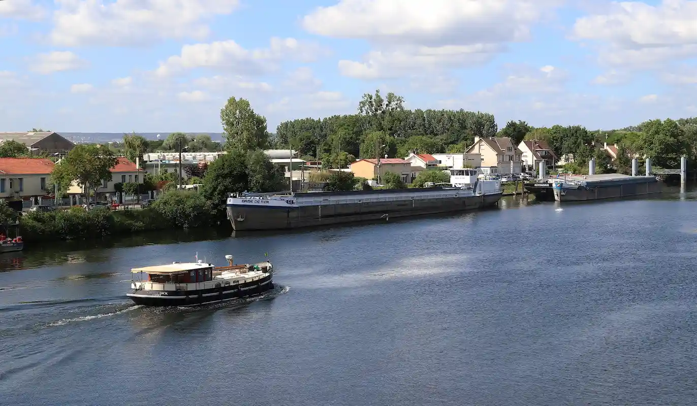 toulouse bateau eau airbnb escapade